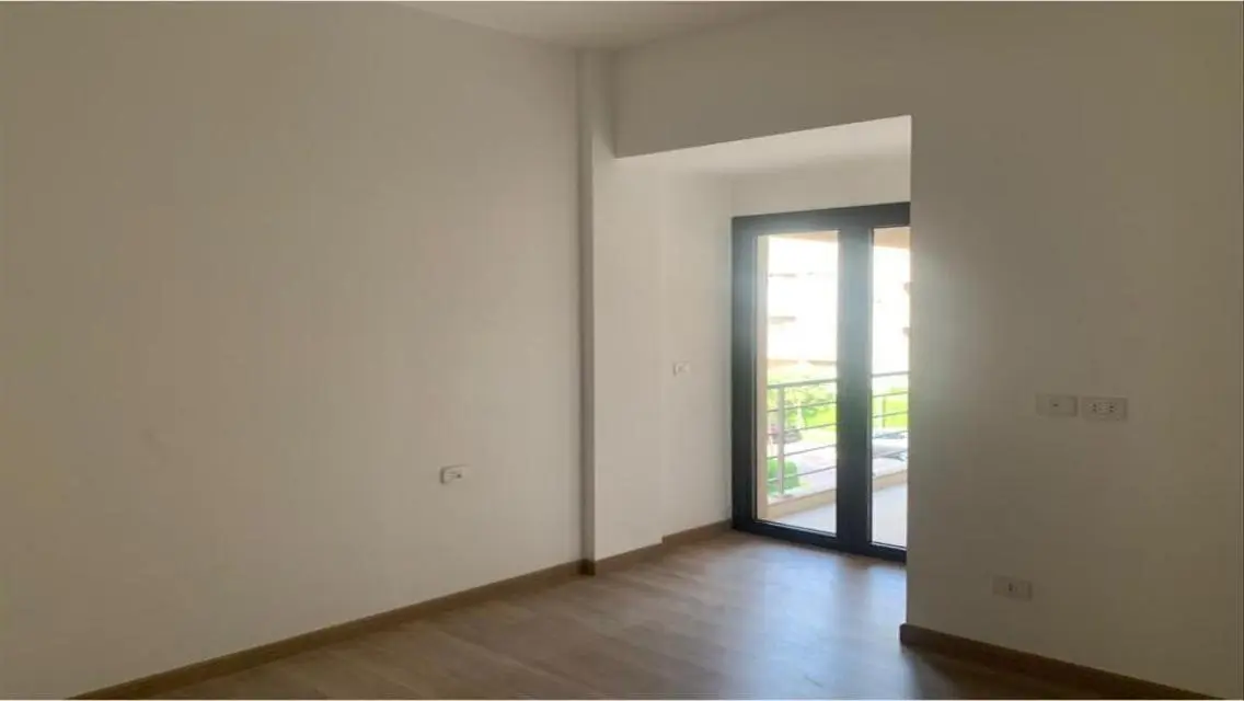Semi furnished apartment 155m sale Fifth Square