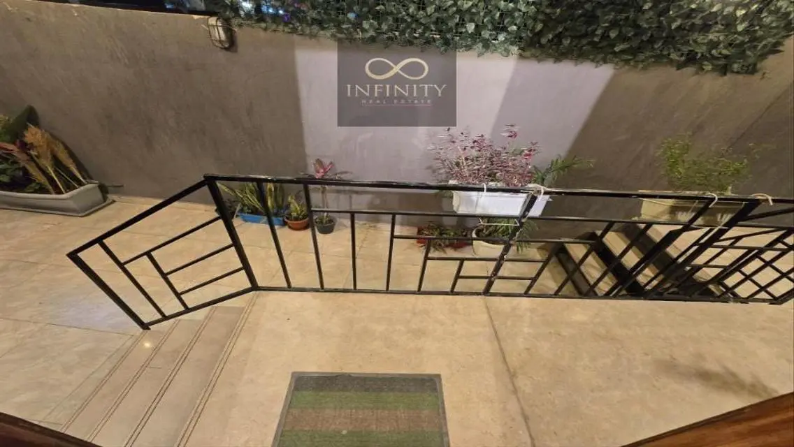 Office for rent private entrance
