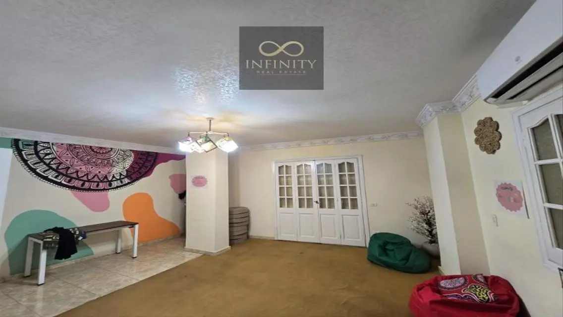 Office for rent private entrance