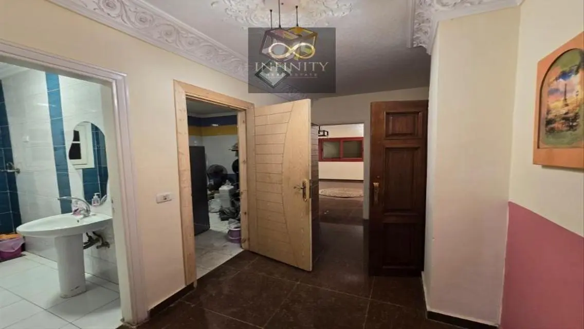 Office for rent private entrance