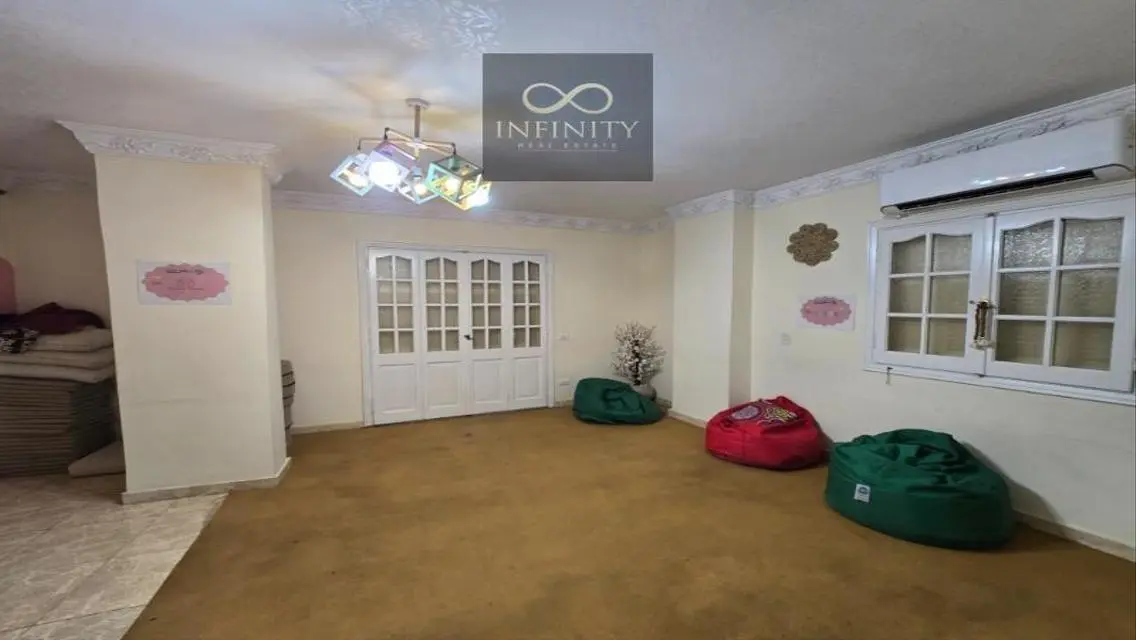 Office for rent private entrance