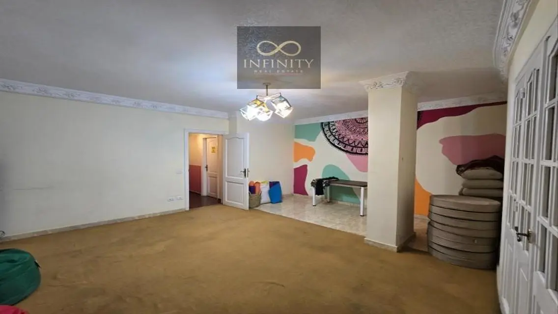 Office for rent private entrance