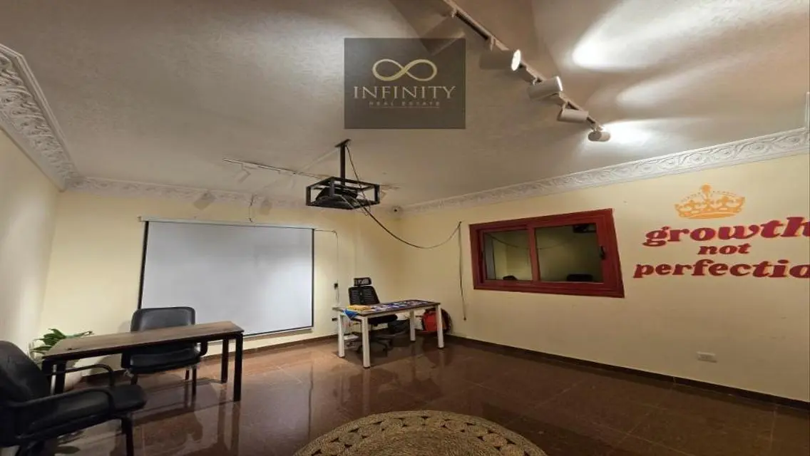 Office for rent private entrance