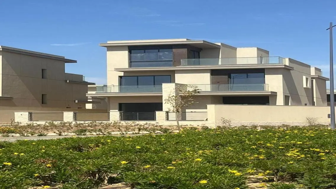 Ready to move Villa 554 m The Estates SODIC