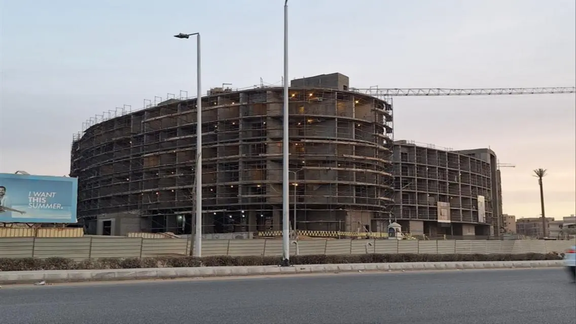 ستوديو فندقي بالفرش بسعر لقطة في فيفث سكوير