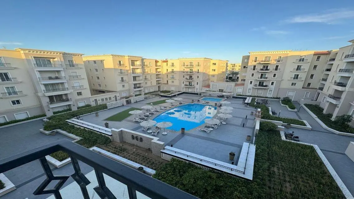 Furnished apartment of 191m for rent in Mivida