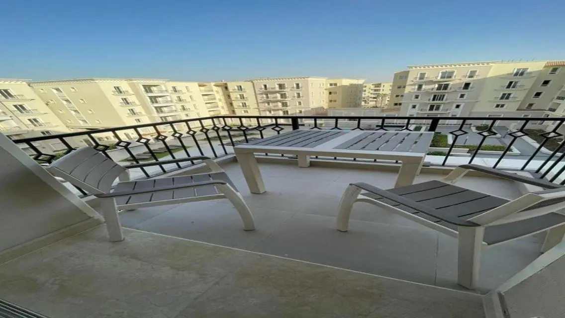 Furnished apartment of 191m for rent in Mivida