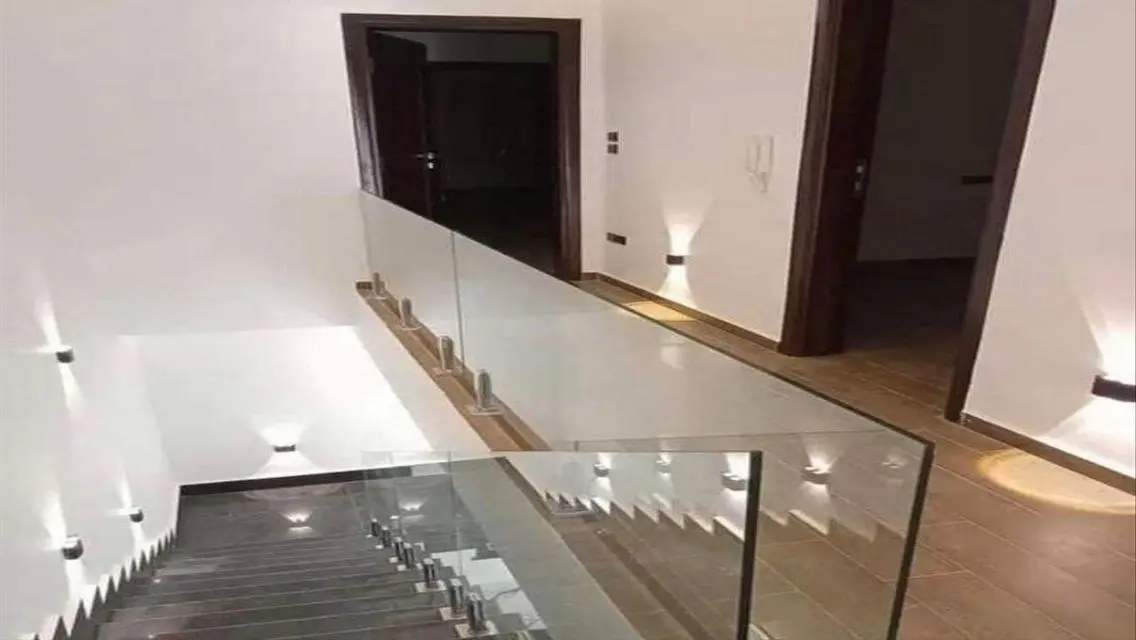 Apartment for sale fully finished with AC&#39;S