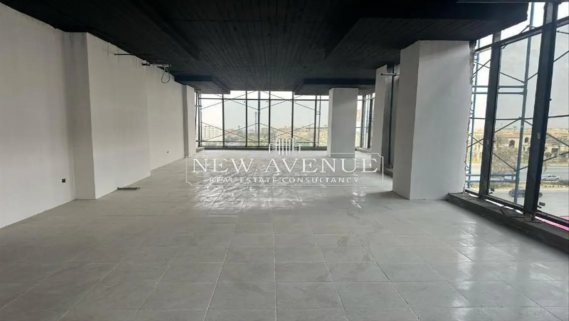 Resale fully finished office direct on north 90 .
