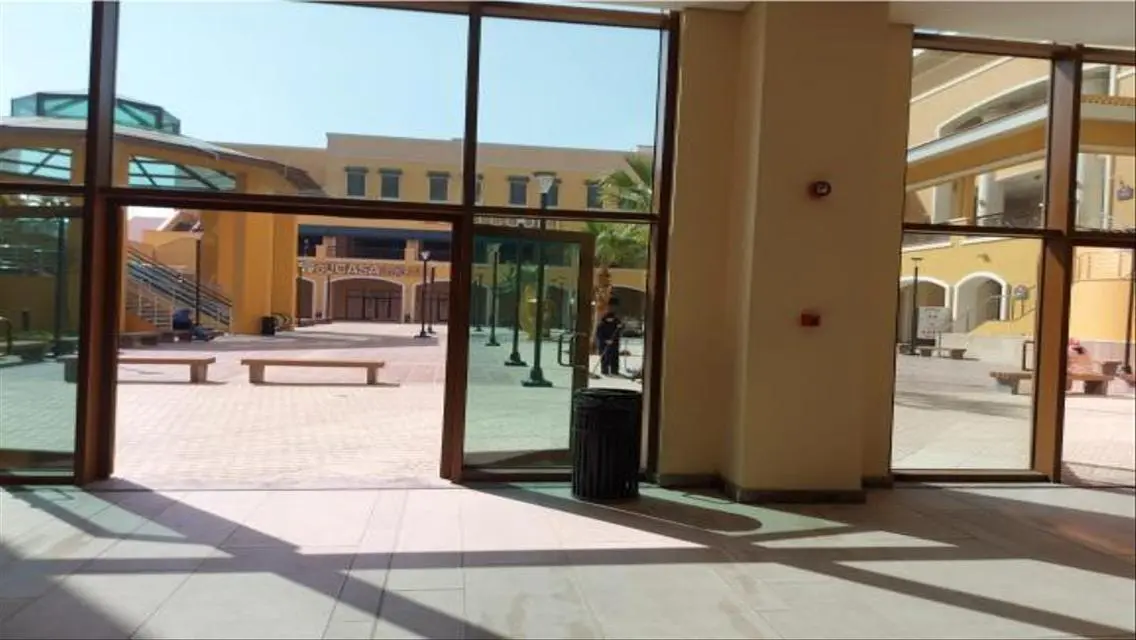 محل للبيع في مول جيت واي الرحاب
