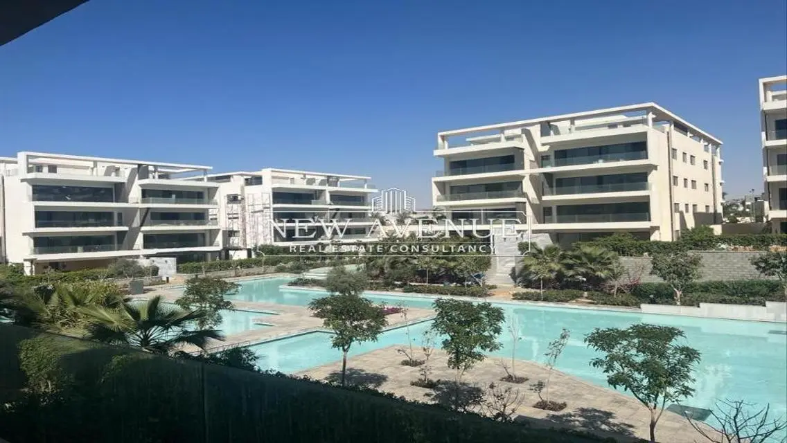 Very Prime Location 3BR Apt in Lake View Residence