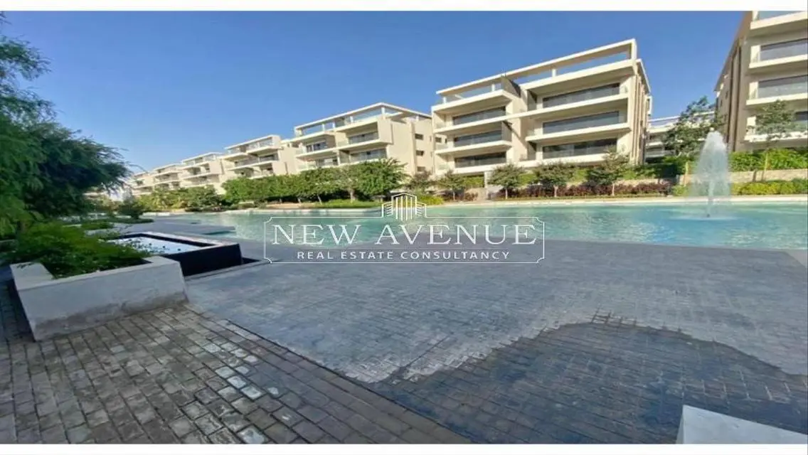 Very Prime Location 3BR Apt in Lake View Residence
