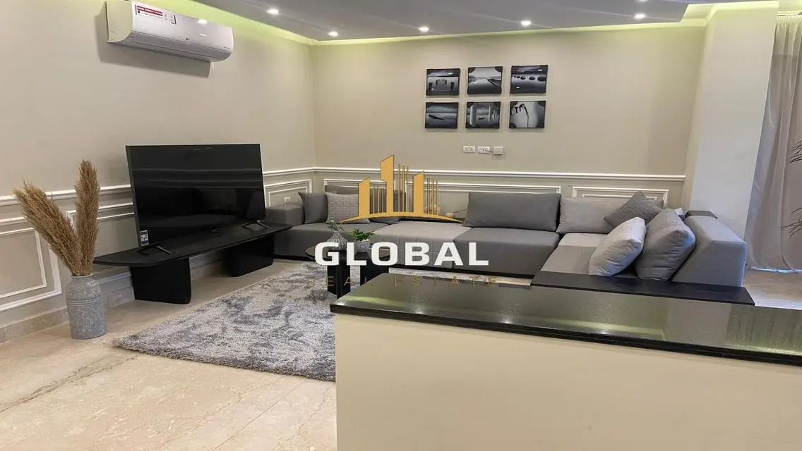 Luxury Apartment with Spacious Layout and Amenities