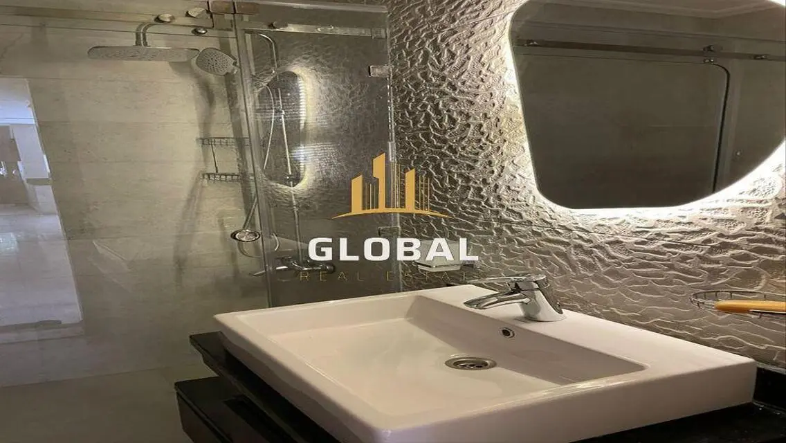 Luxury Apartment with Spacious Layout and Amenities