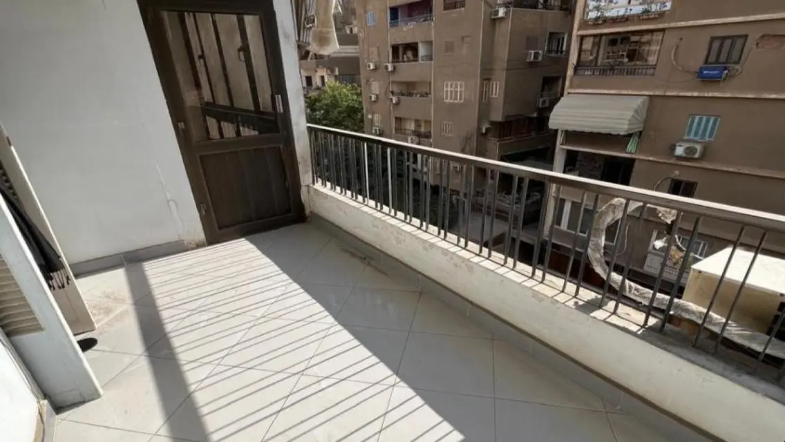 للبيع شقة مميزة -  مصر الجديدة 