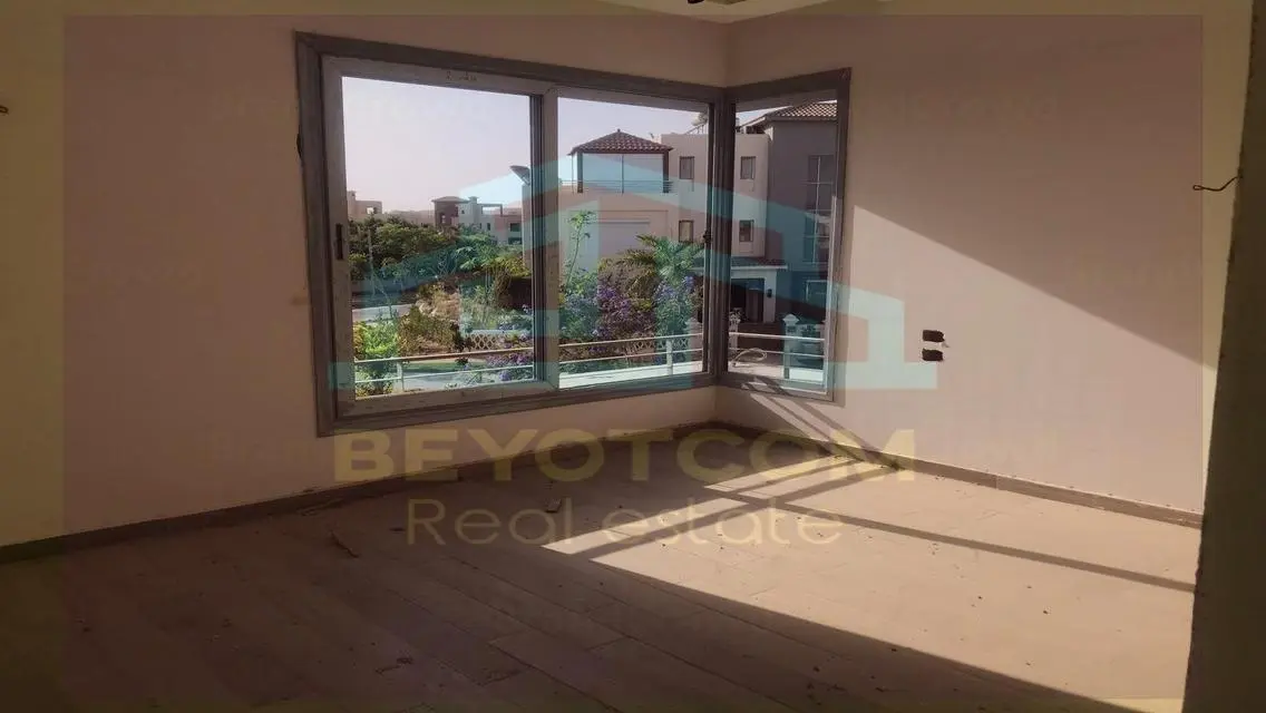 Villa for sale golf extension  Palm Hills with swi