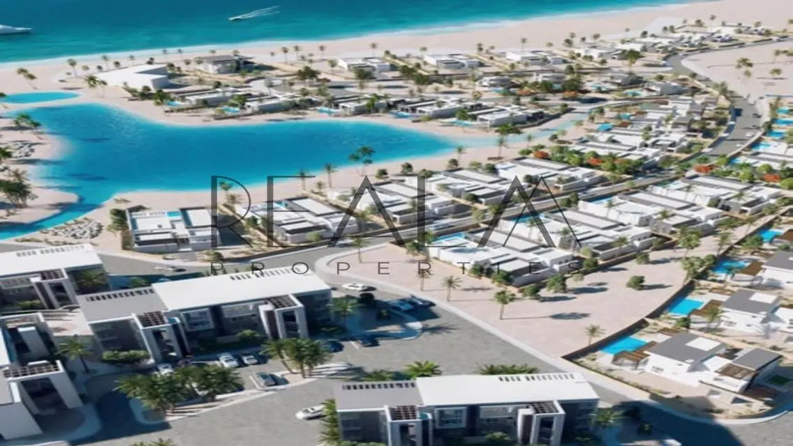 Closer chalet to Sea in Reef town with installment