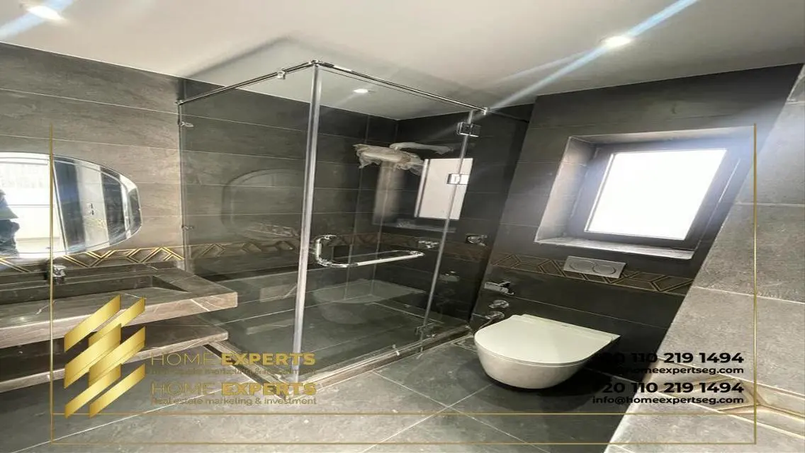Penthouse roof with pool for rent in Lake View