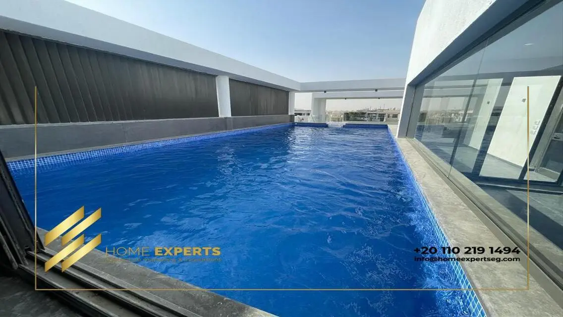Penthouse roof with pool for rent in Lake View