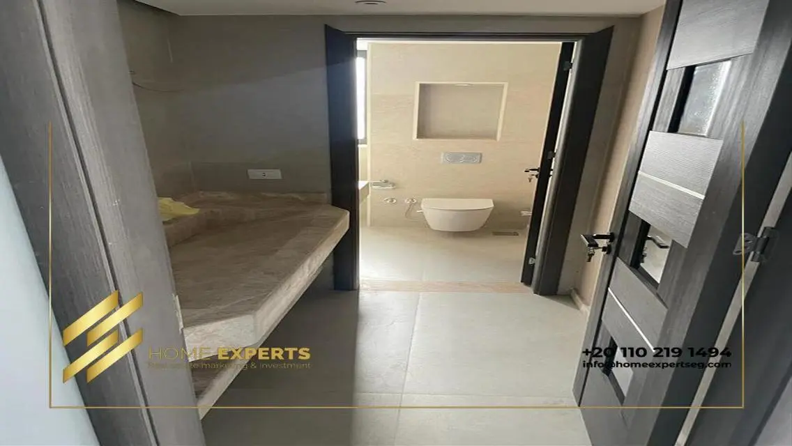 Penthouse roof with pool for rent in Lake View