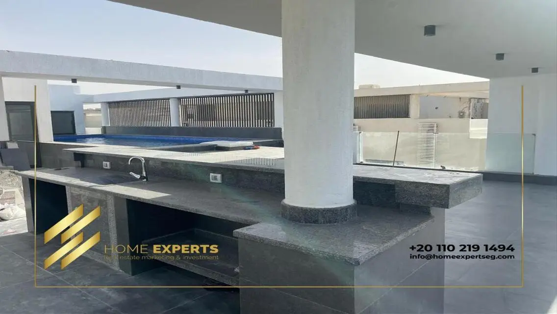 Penthouse roof with pool for rent in Lake View