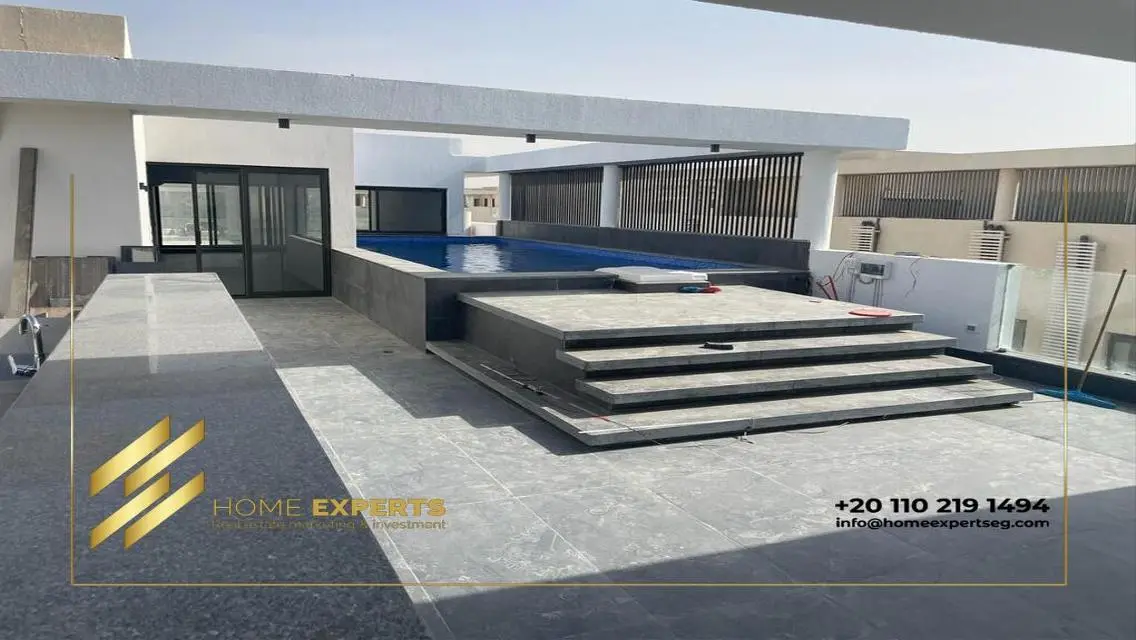 Penthouse roof with pool for rent in Lake View