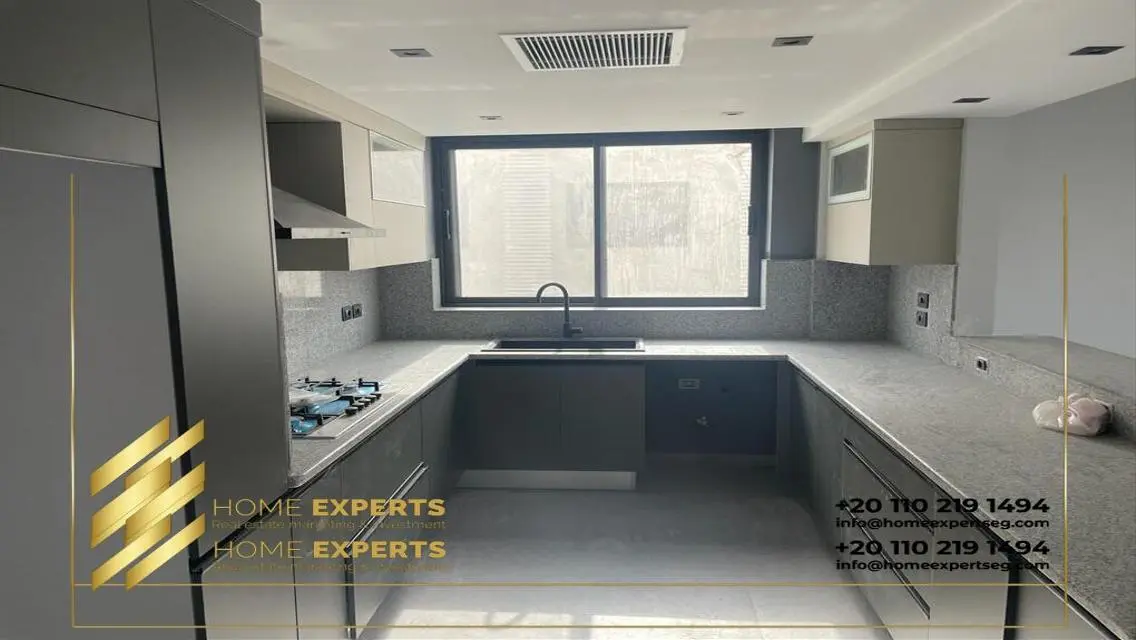 Penthouse roof with pool for rent in Lake View