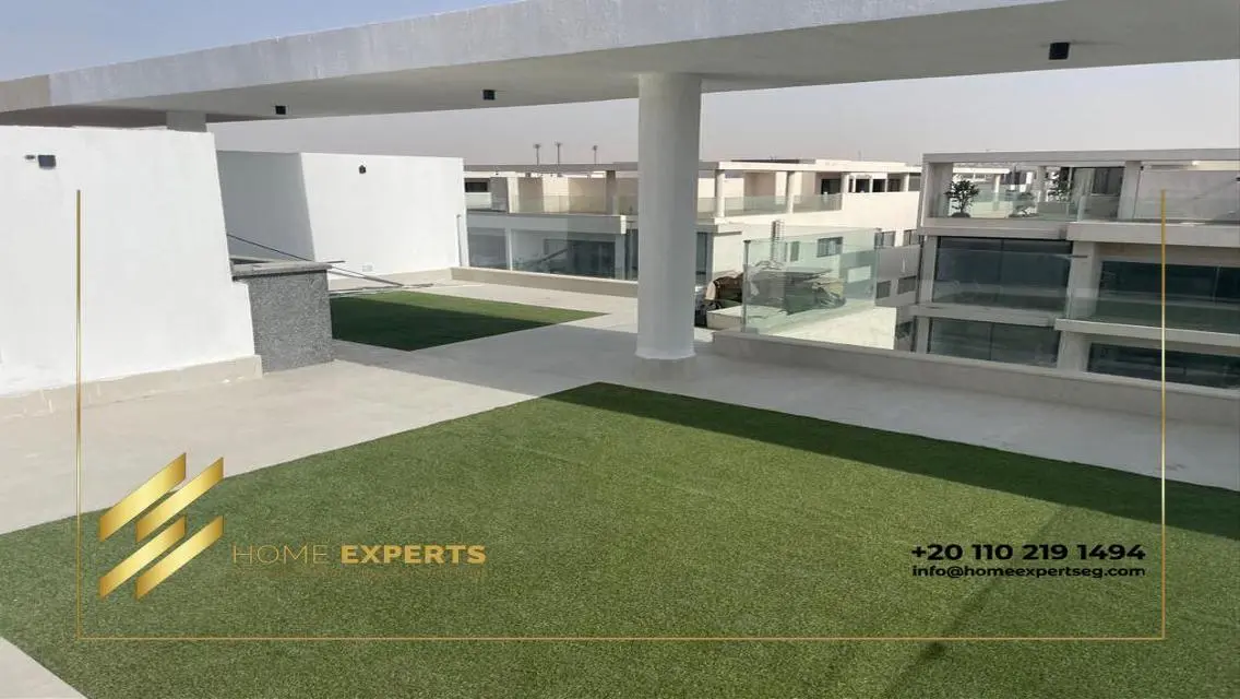 Penthouse roof with pool for rent in Lake View