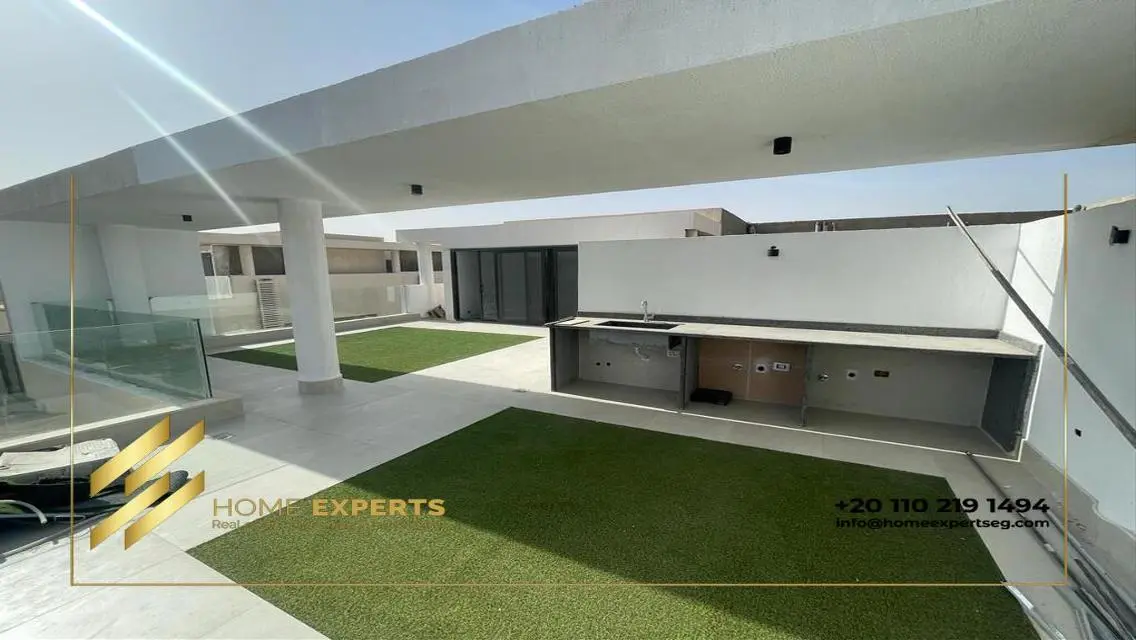 Penthouse roof with pool for rent in Lake View