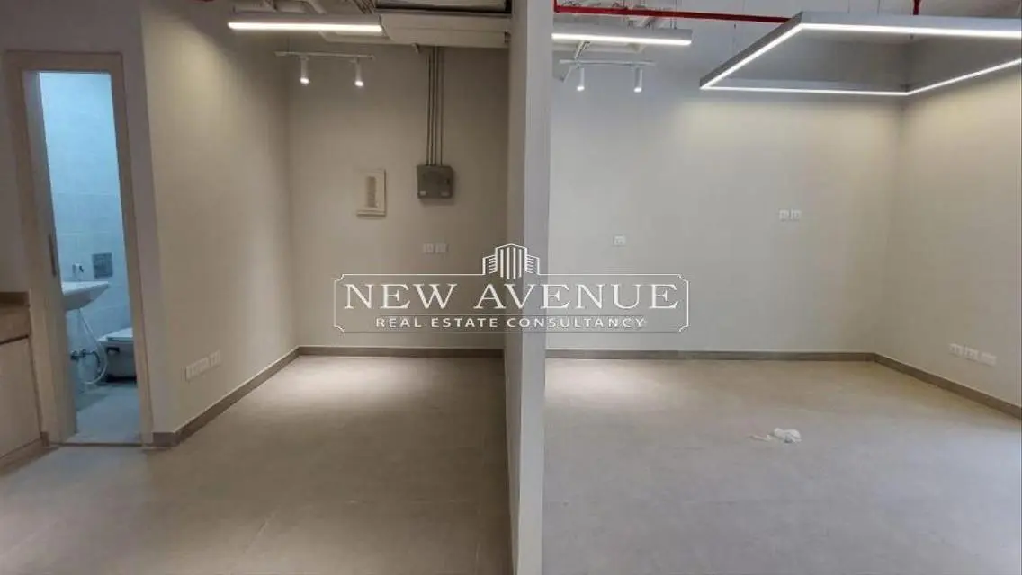 Office 128m for Rent | Hyde Park-New Cairo