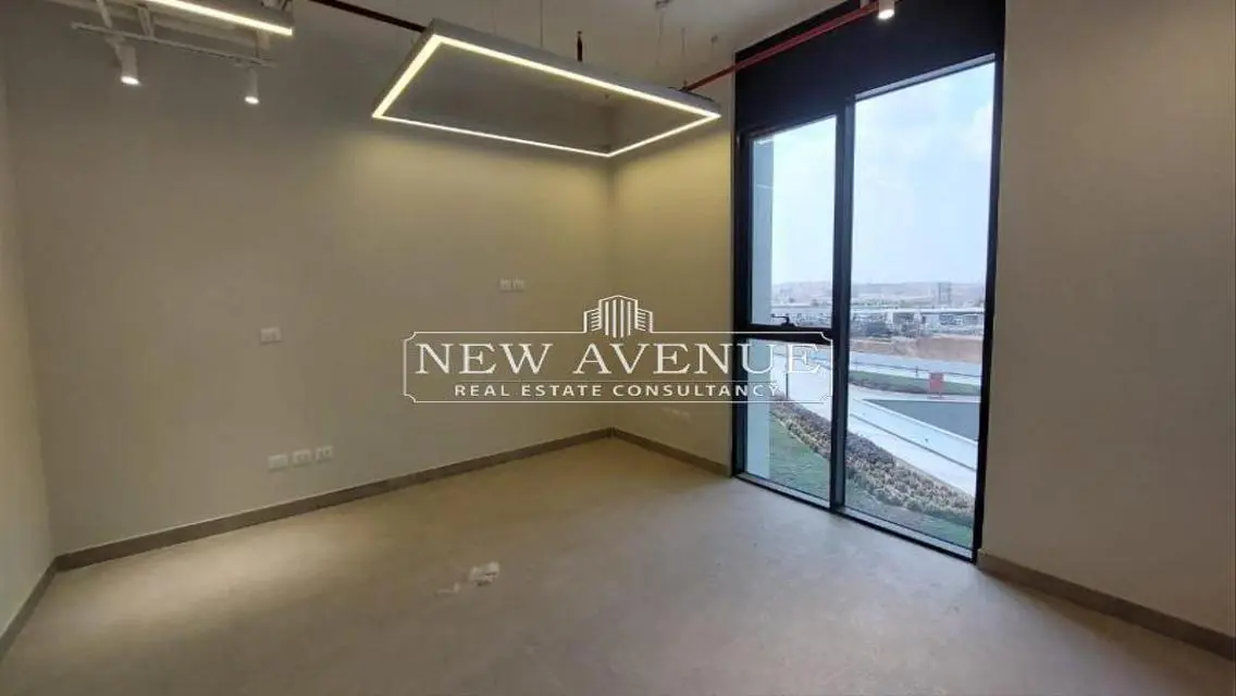 Office 128m for Rent | Hyde Park-New Cairo