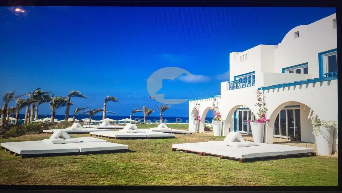 شاليه مميز متشطب علي لاجون للبيع بمقدم 1.5% فقط