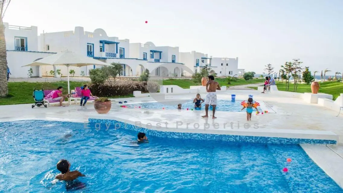 شاليه مميز متشطب علي لاجون للبيع بمقدم 1.5% فقط