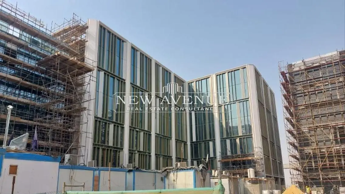 Car Showroom 470m for Rent in One-Ninety New Cairo