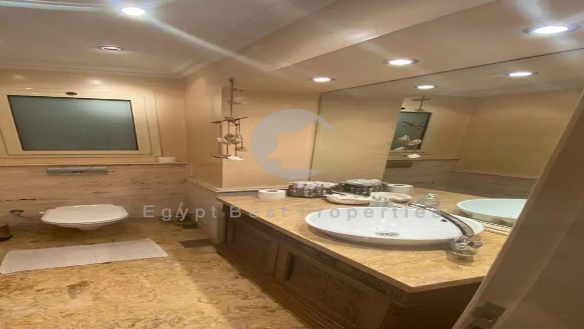 للبيع شقة كاملة التشطيب باطلالة مميزة على النيل