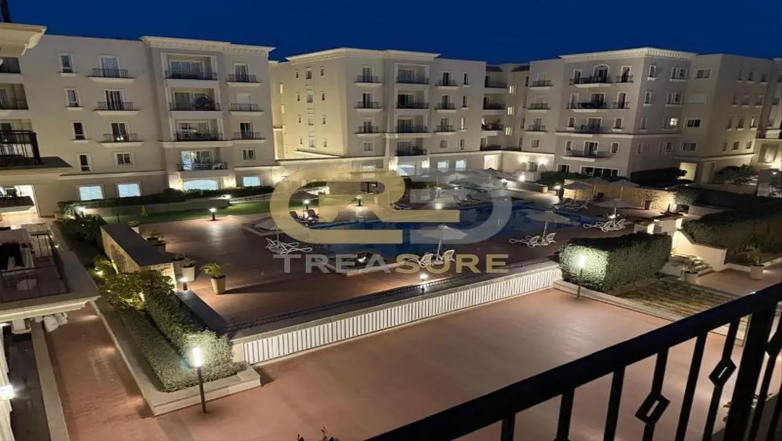 Aparment for rent in Mivida - boulevard View Pool.
