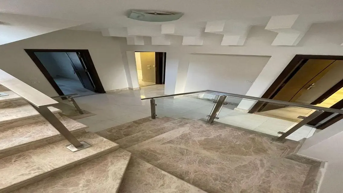 Standalone villa attractive price @ Mivida Comound