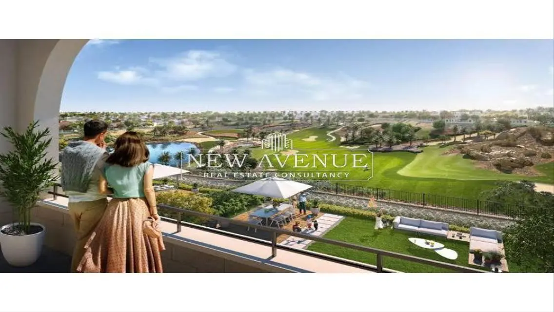 Standalone in UPTOWN prime location first row golf