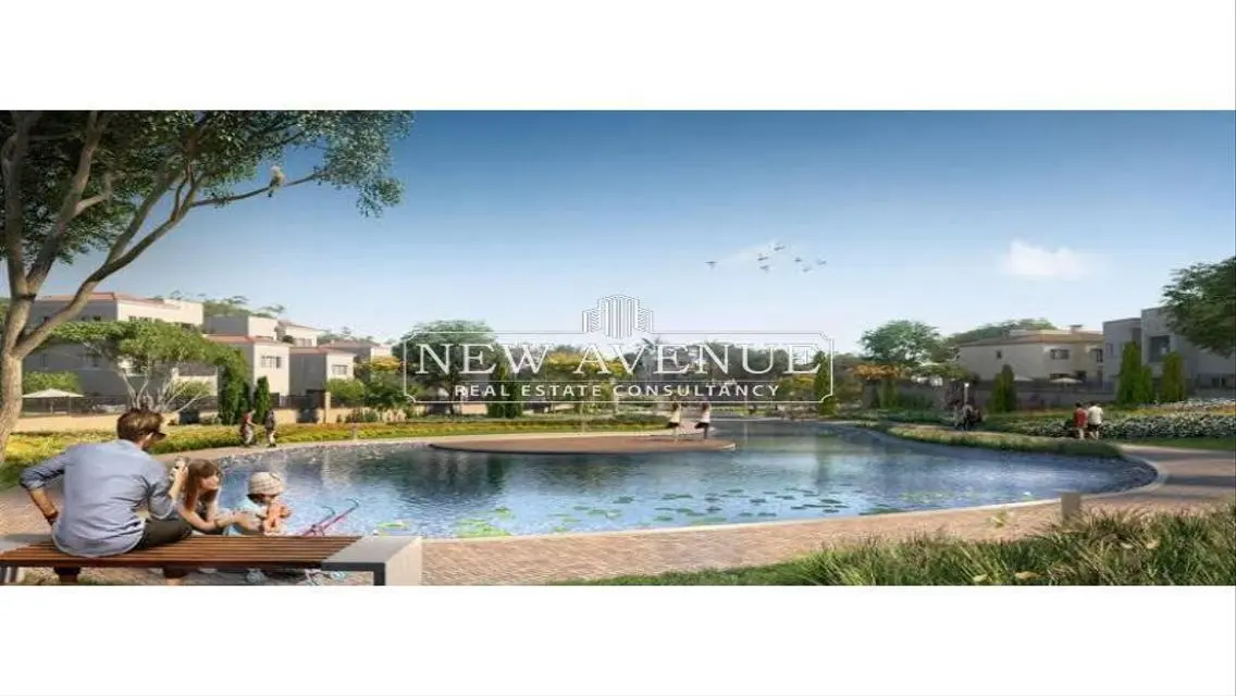 Standalone in UPTOWN prime location first row golf
