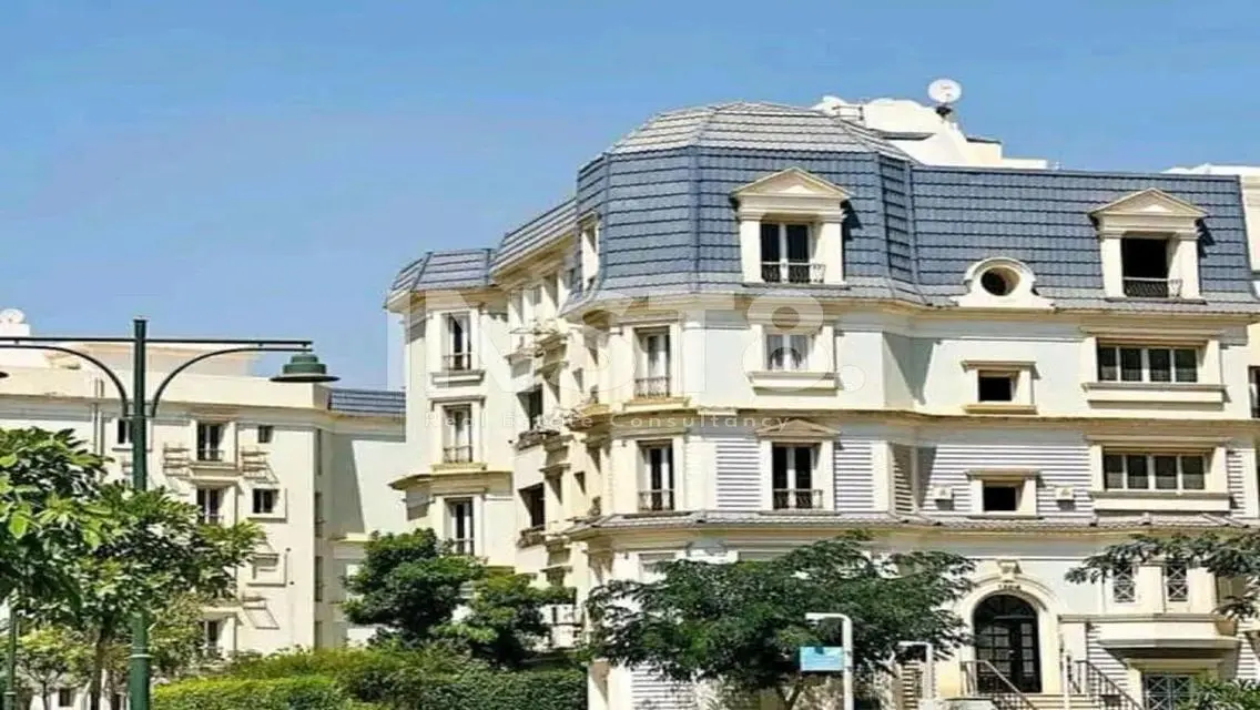 Old price, Ivilla roof for sale in MV Hyde Park