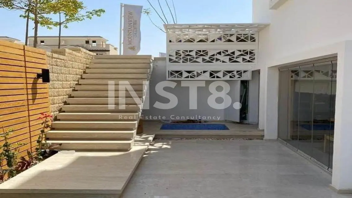 Old price, Ivilla roof for sale in MV Hyde Park