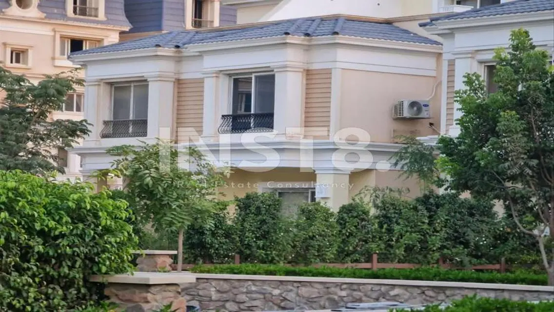 Old price, Ivilla roof for sale in MV Hyde Park
