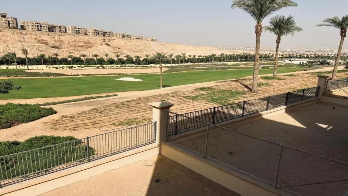 For sale villa in Levanta, first row golf, at a p