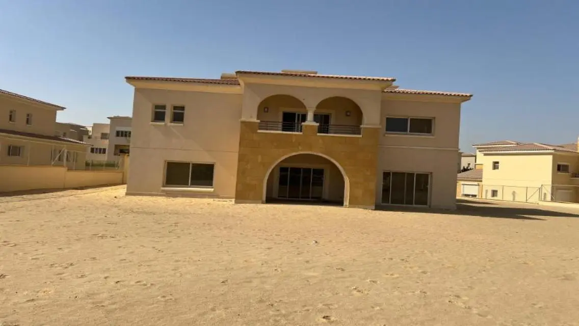 For sale villa in Levanta, first row golf, at a p