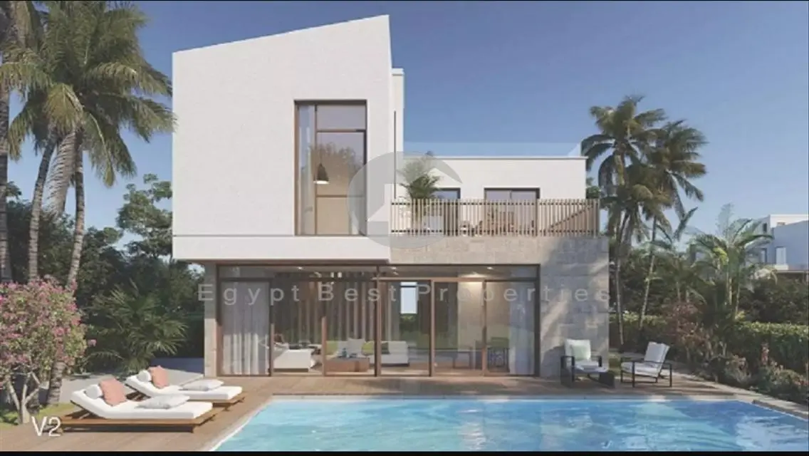 CHALET RESALE IN JUNE LOW PRICE DELIVERY AFTER 6M.