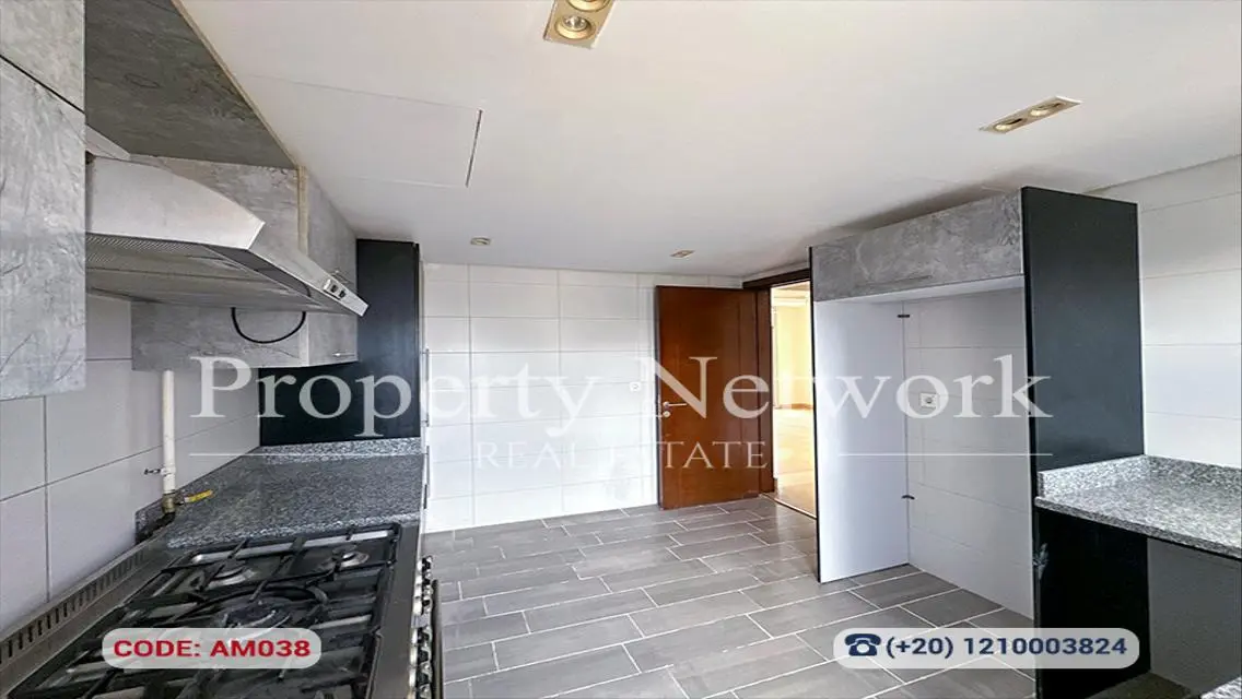 Penthouse 372 m2 for Rent in CFC Festival Livings.