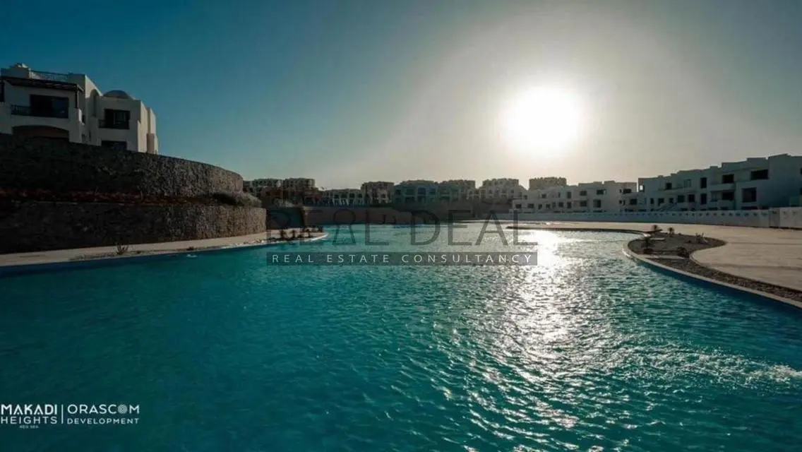 لسرعه البيع فيلا متشطبة بفيو البحر الاحمر 0%مقدم