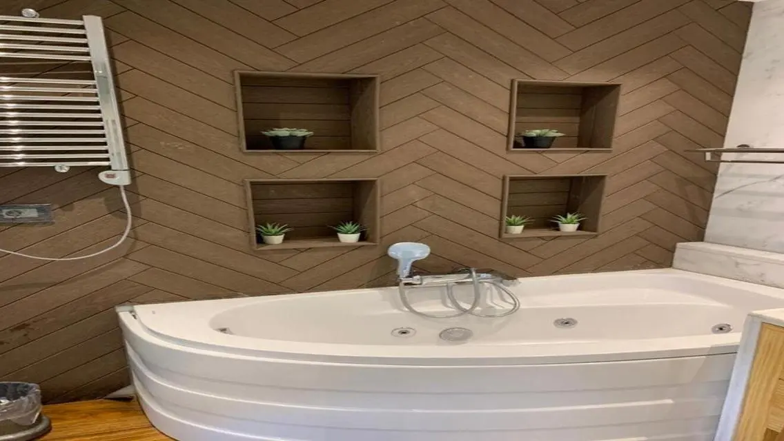 Luxury 2-Bedroom Apartment with Shared Pool
