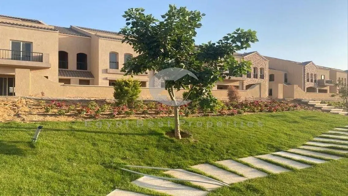 بانت هاوس مساحه متميزه في المستقبل سيتي روف خاص