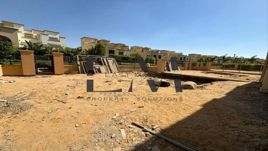 توين هاوس للبيع في كمبوند ميفيدا-القاهرة الجديدة